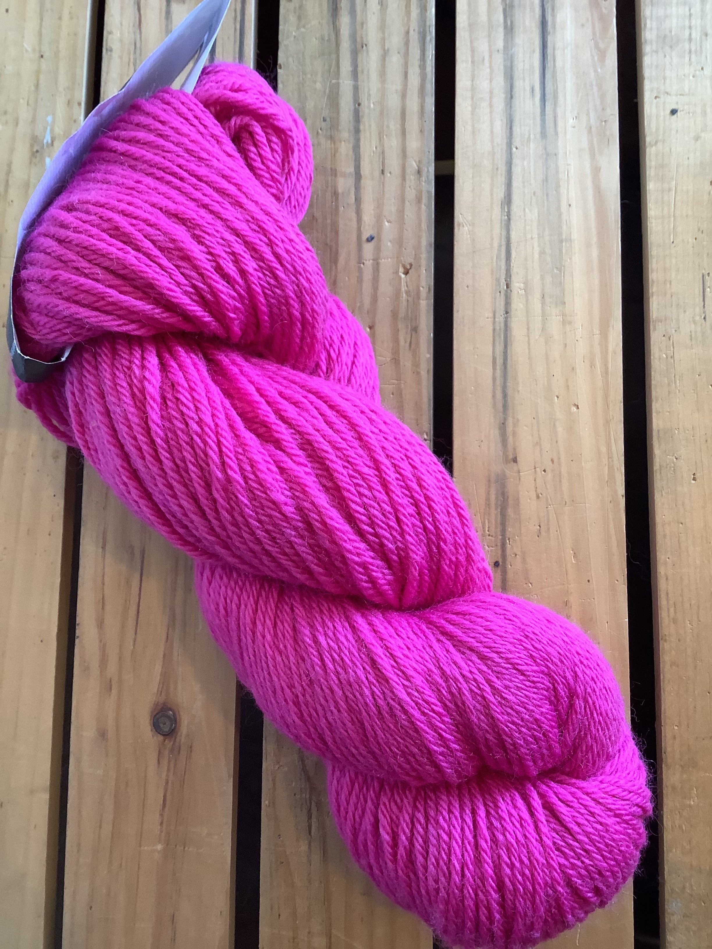 Cascade 220 Color: 9469, Lot: 715708