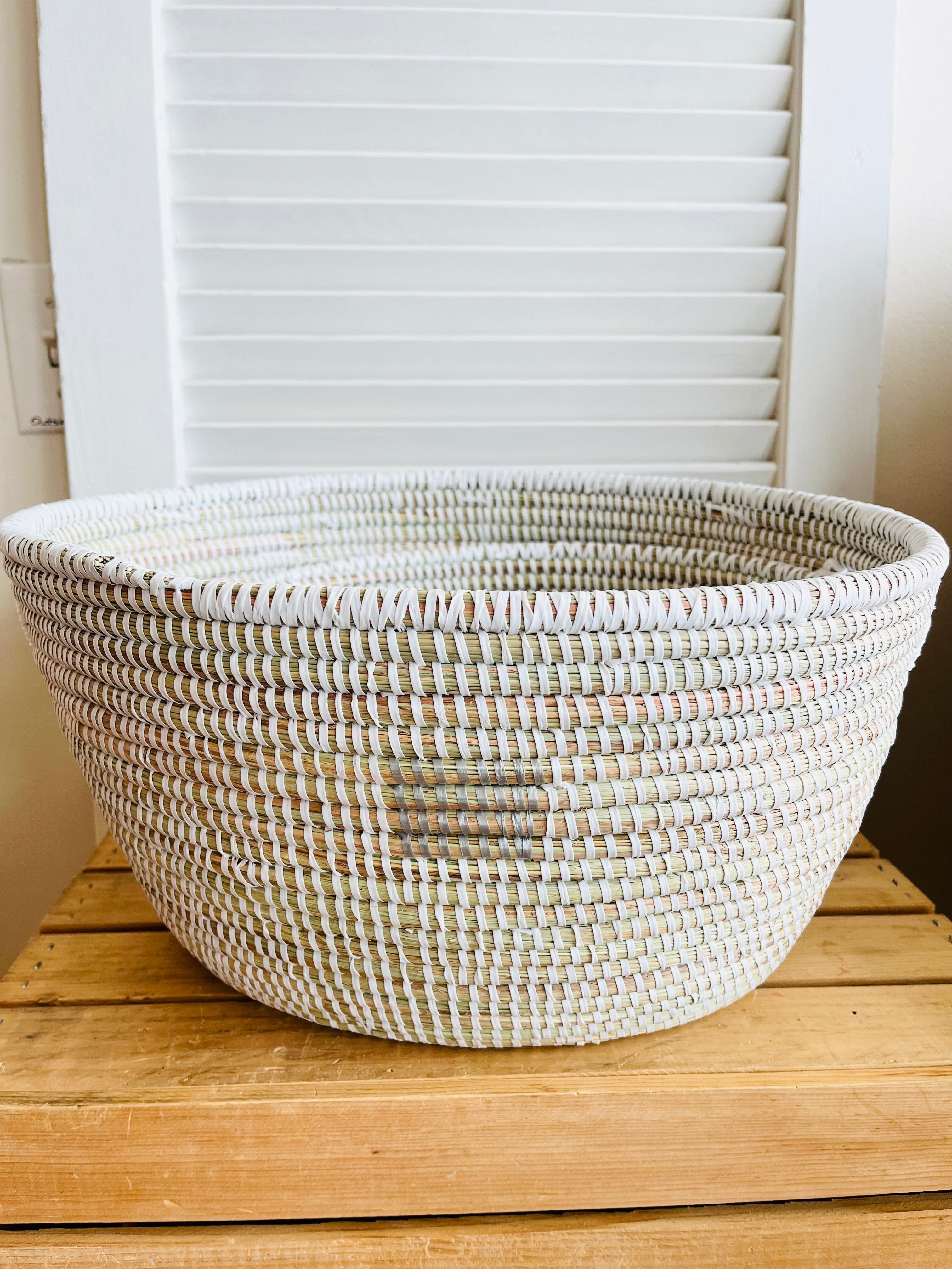 Medium White with Silver Dots - Prismatic Pixels - Oval basket