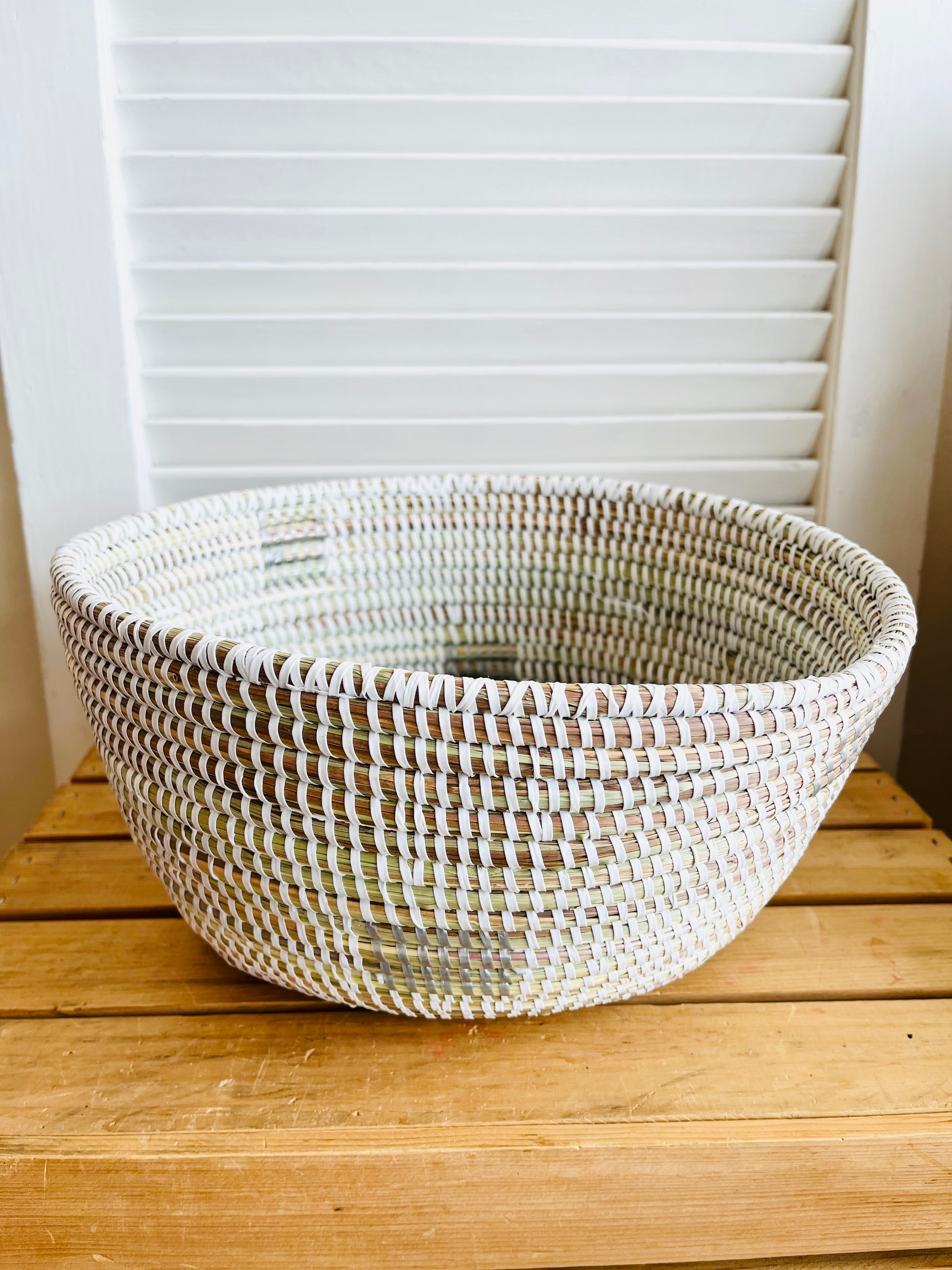 Small White with Silver Dots - Prismatic Pixels - Oval basket