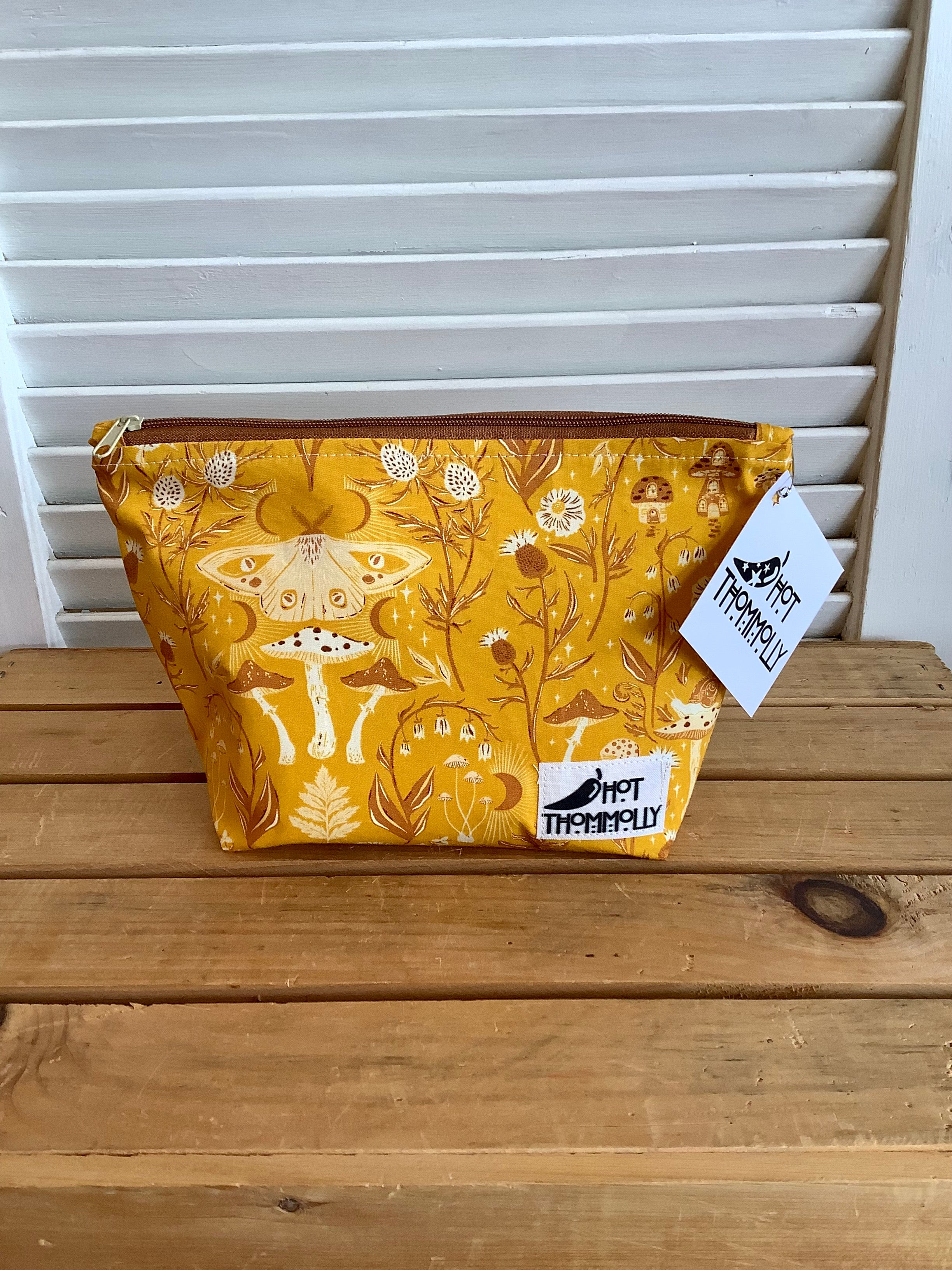 Zipper Pouches from Hot Thommolly