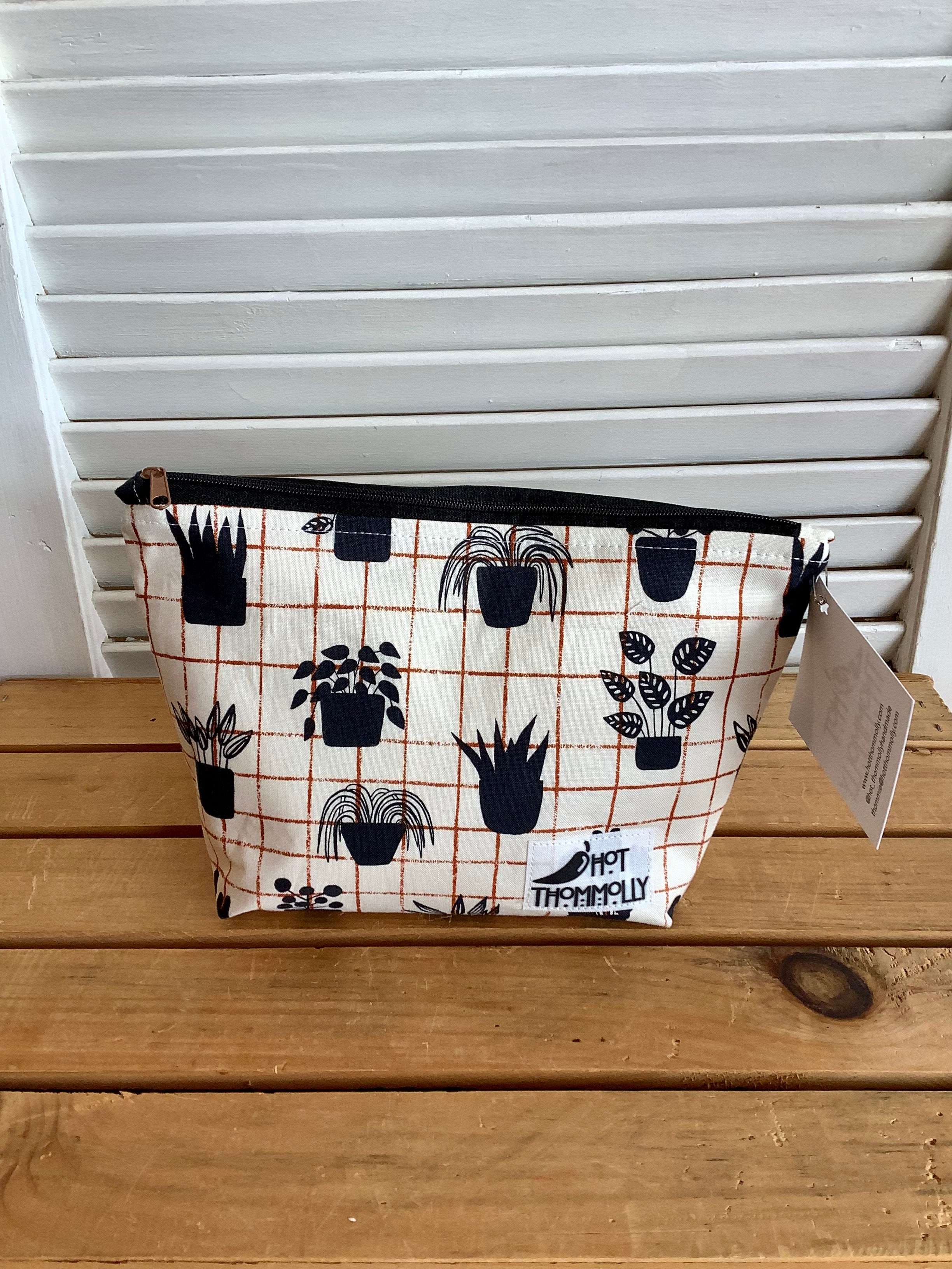 Zipper Pouches from Hot Thommolly