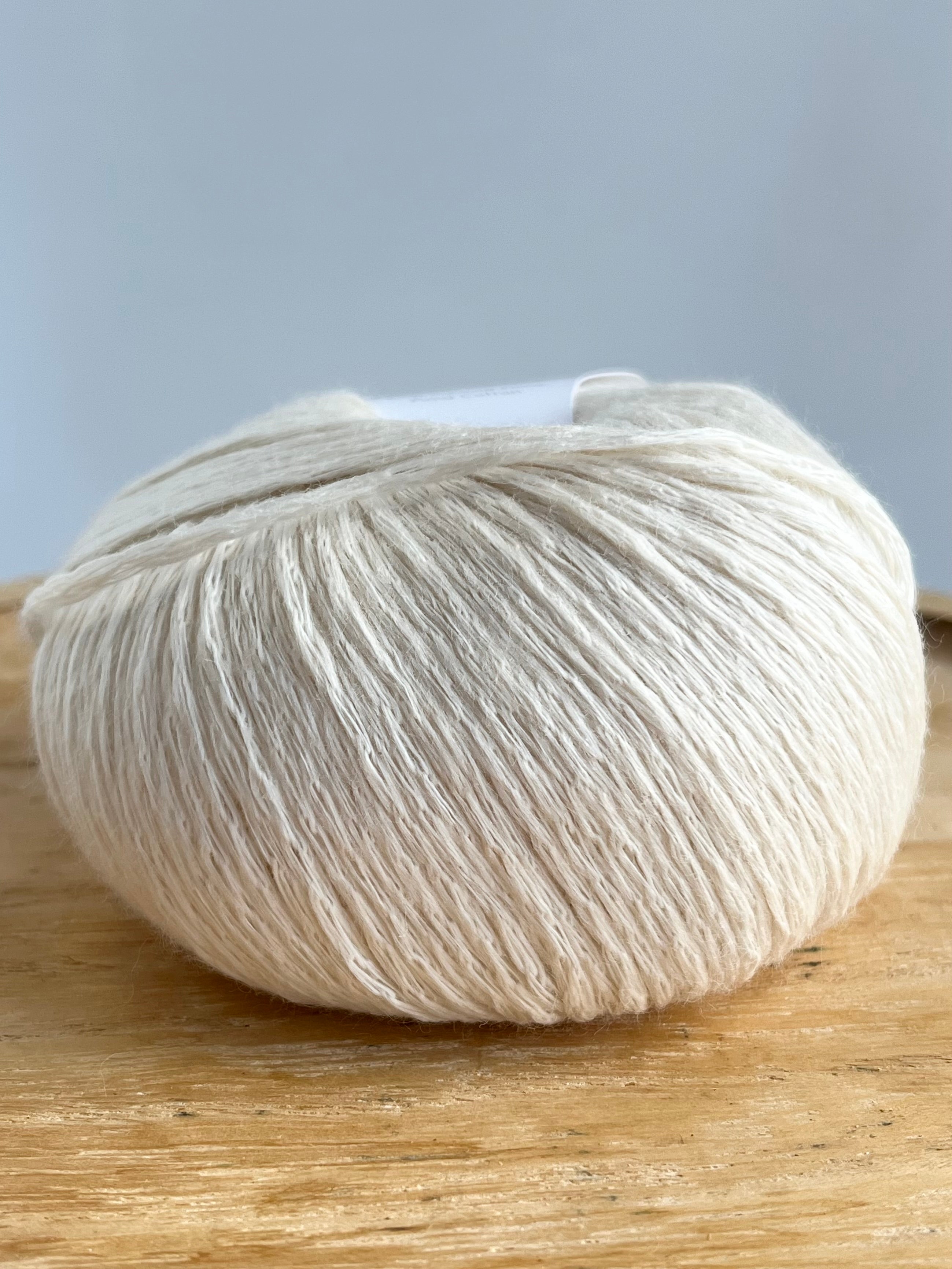 Soft Lino yarn from Laines du Nord