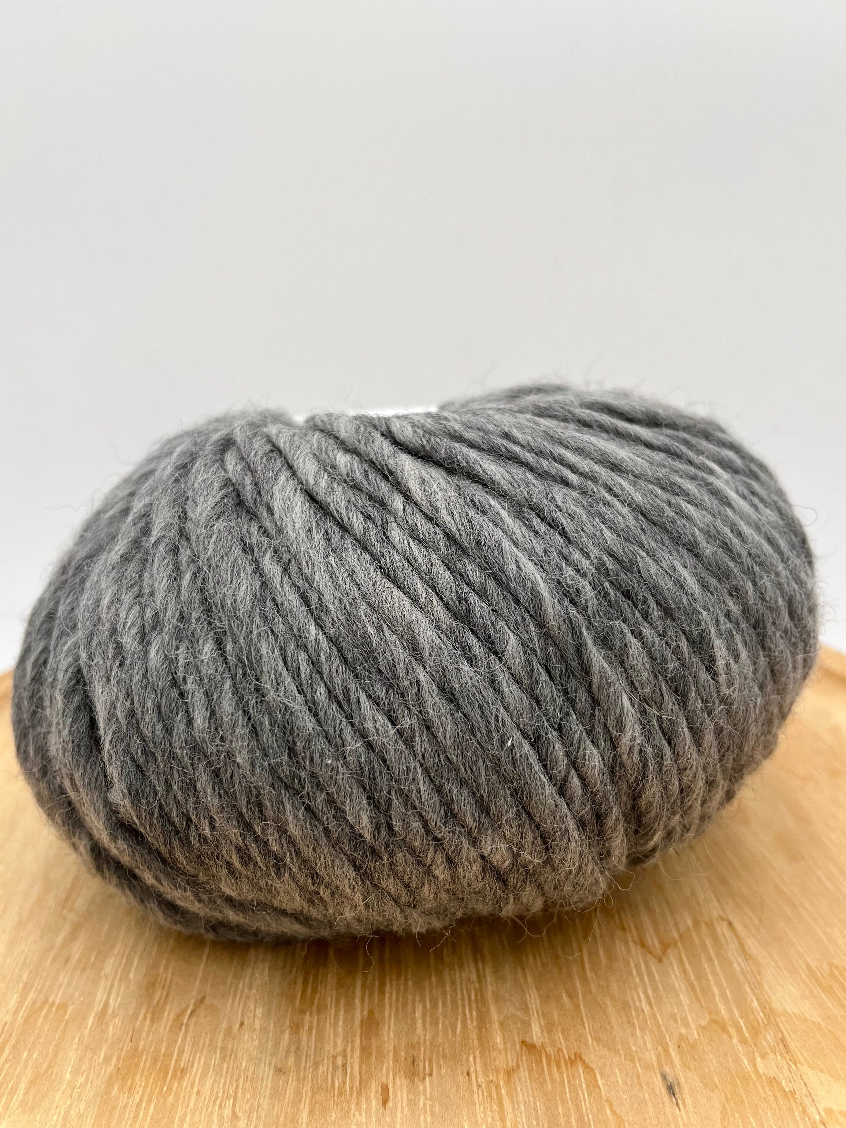 Grey 02 - Young & Trendy Solid