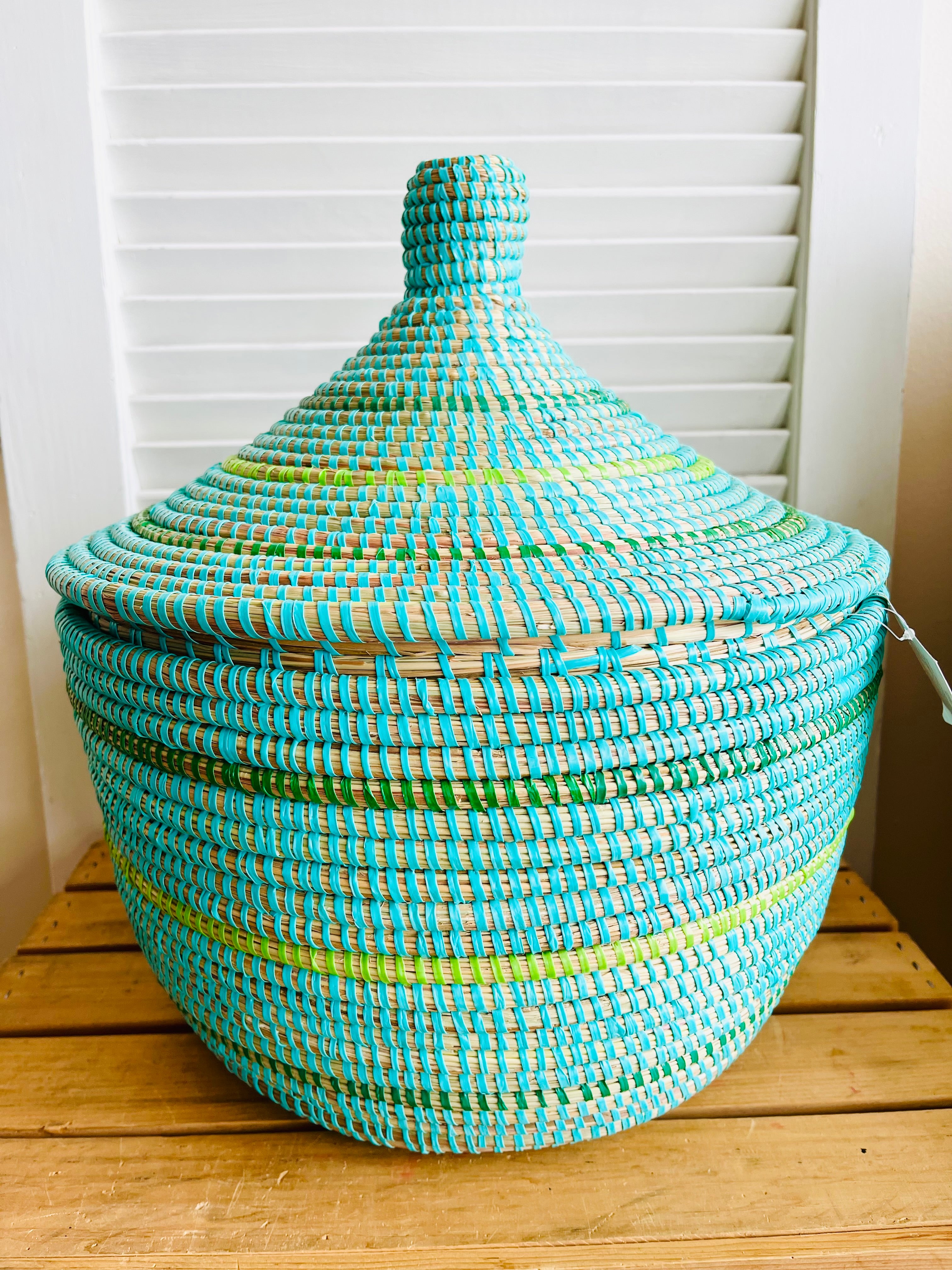 Seaside Stripes basket with lid