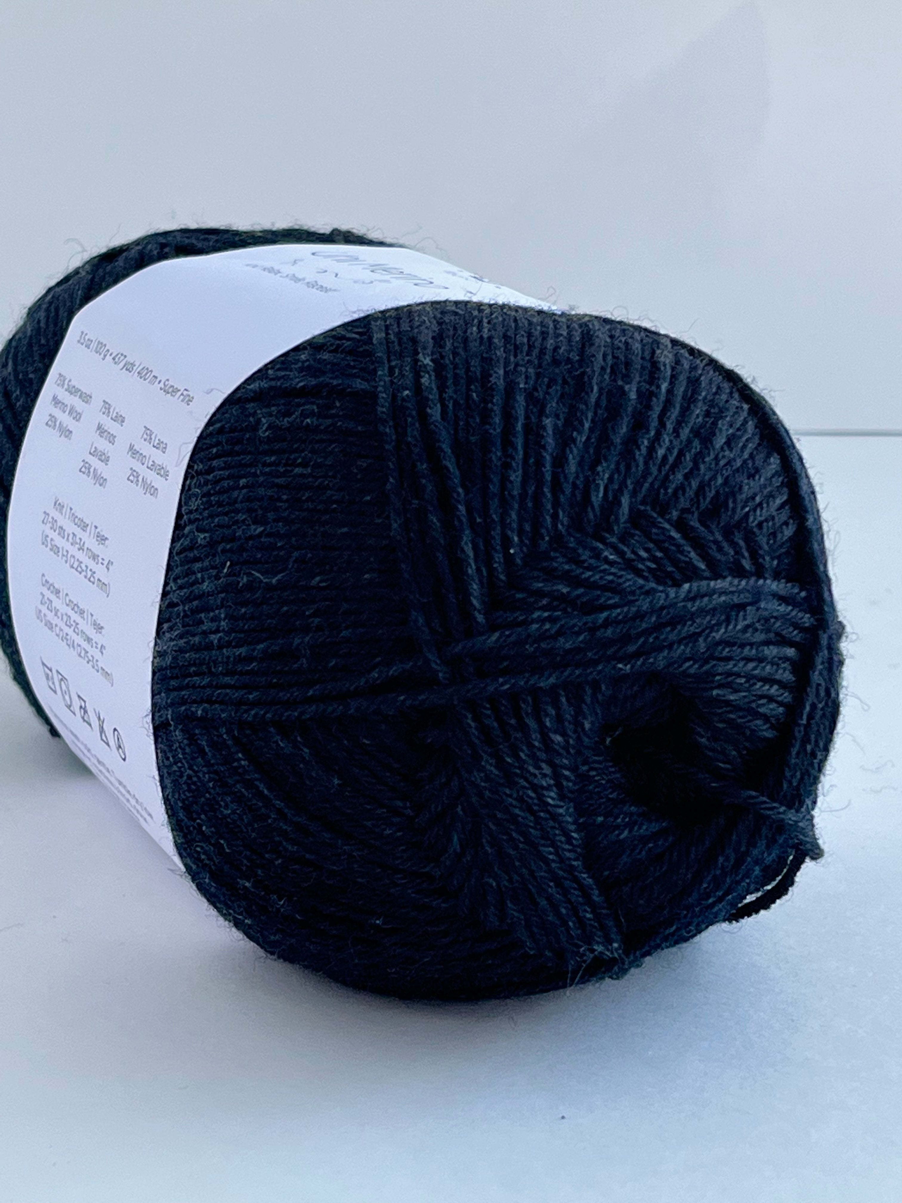 Salem - Uni Merino yarn