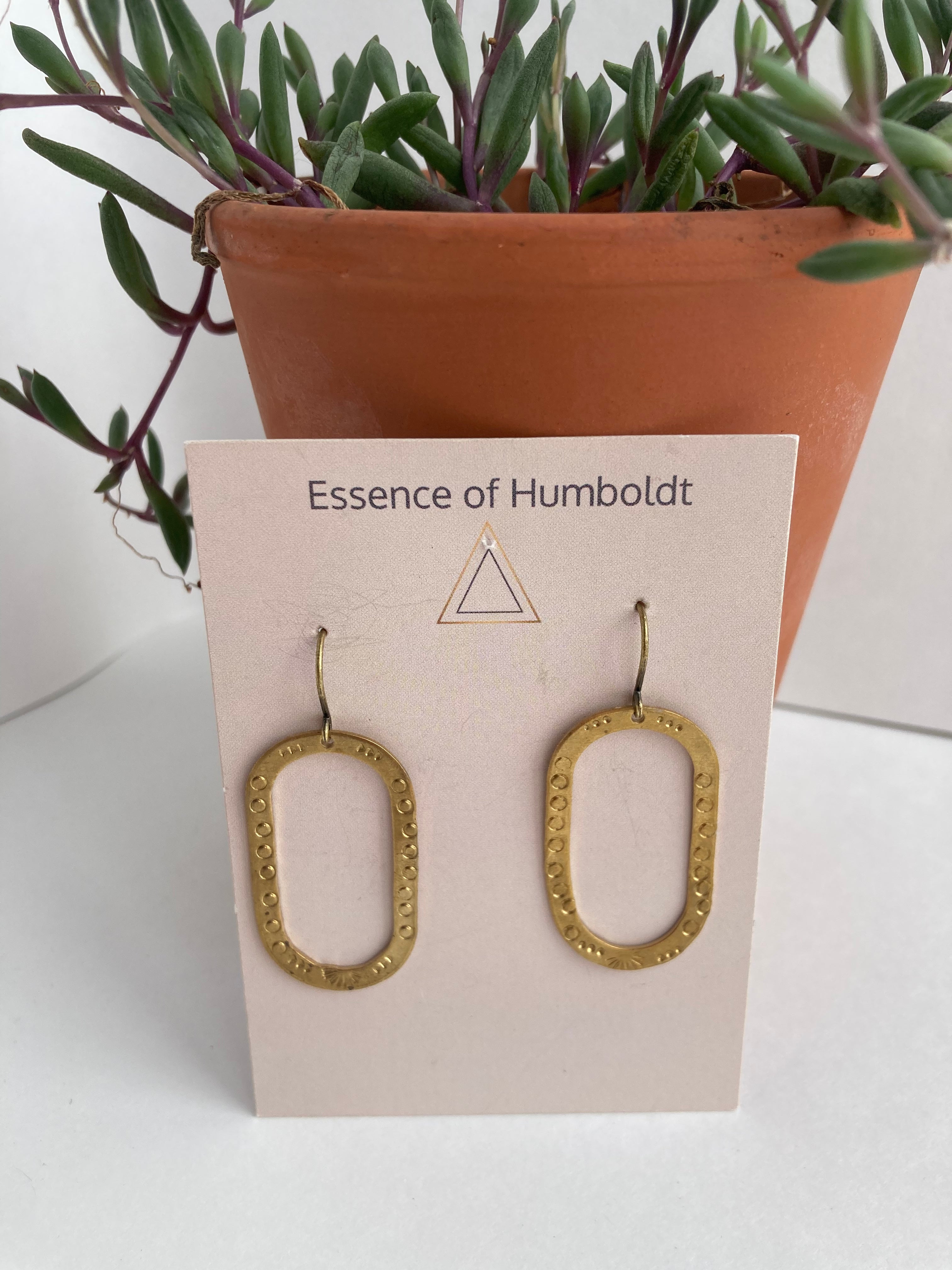 Oval drop - Earrings from Essence of Humboldt