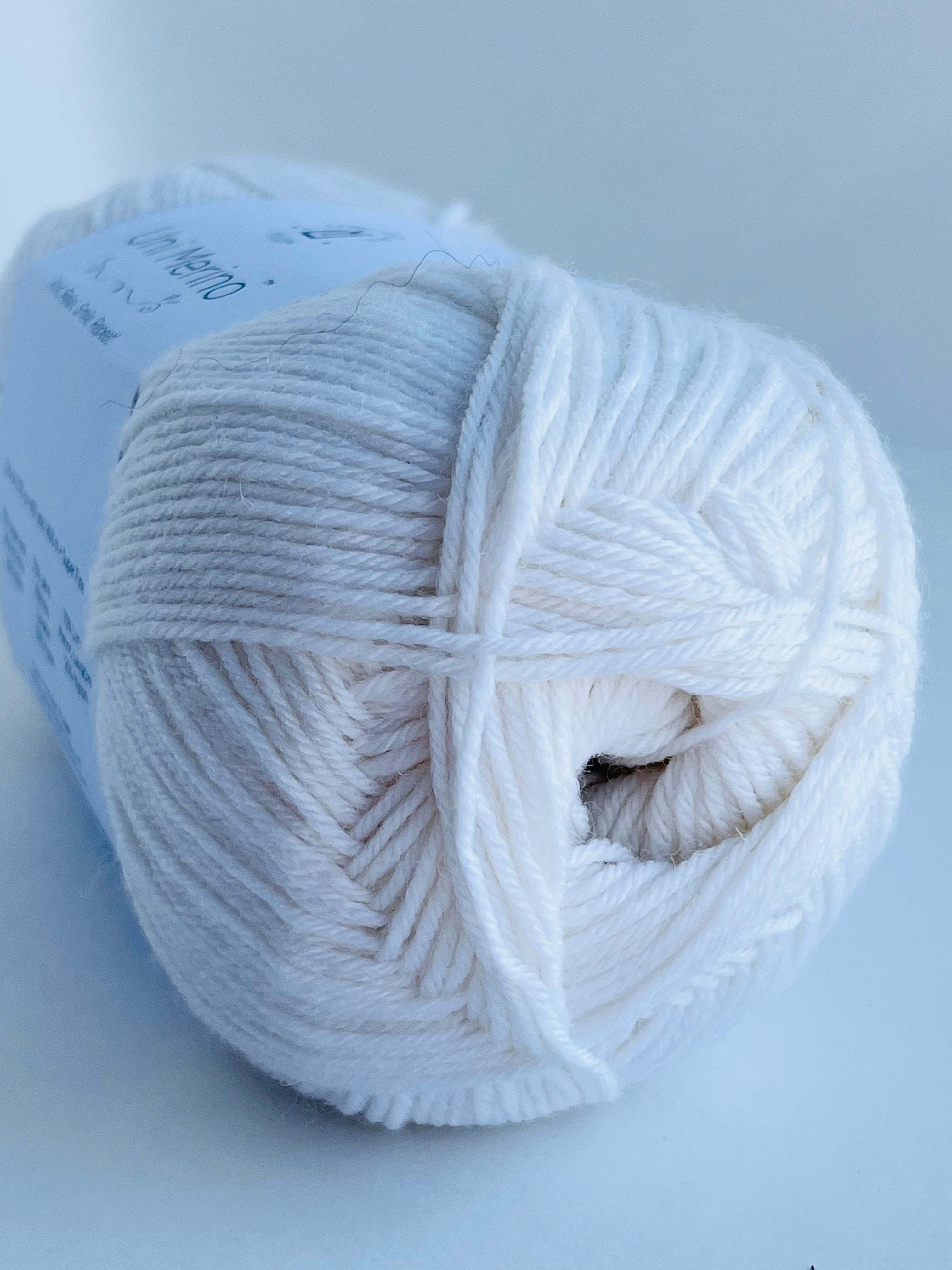 Bone - Uni Merino yarn